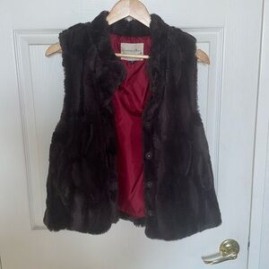 Blossom and Clover Size M, Brown snap down vest.